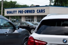 Lạm phát và giá cả hàng hóa: Nên mua gì bây giờ và tránh những gì