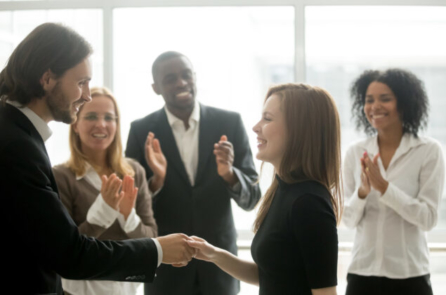 Gửi thế hệ tương lai: Hãy tò mò, hãy làm quen với mọi người