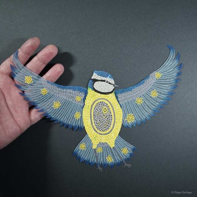 Nghệ sĩ cắt giấy tạo ra những tác phẩm nghệ thuật tinh mỹ bằng lưỡi dao mỏng
