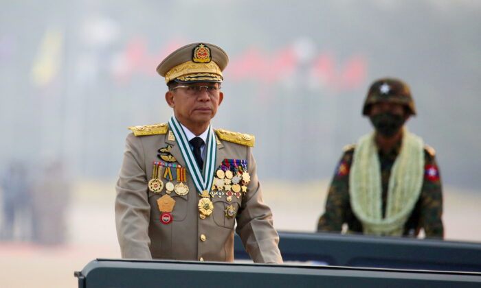 Trung Quốc mua gỗ và xăng dầu từ các nhà lãnh đạo đảo chính của Miến Điện