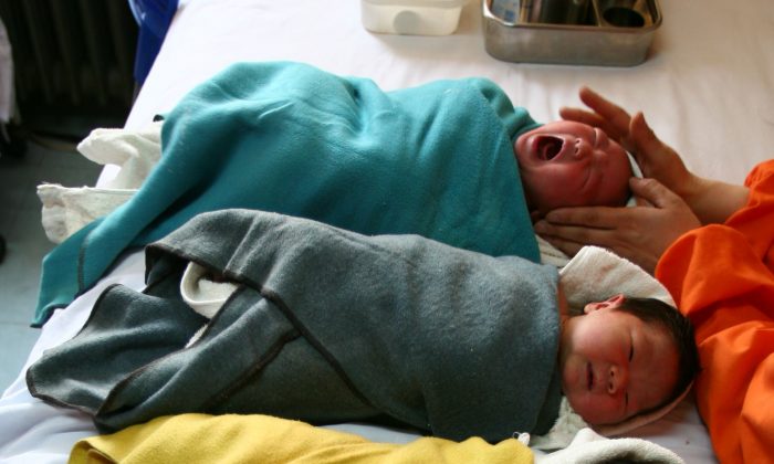 Bắc Kinh đưa ra một loạt các chính sách khuyến khích thay vì hạn chế sinh sản
