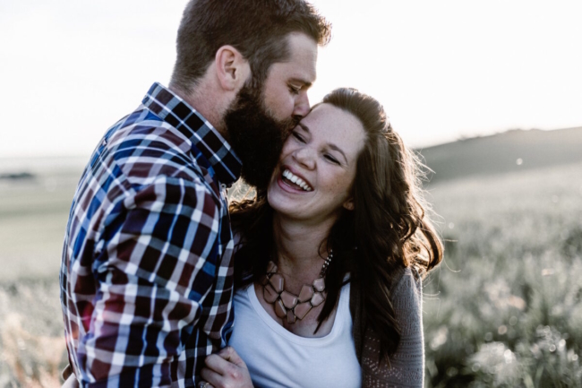 Mùa cưới: Suy ngẫm về tình yêu và hôn nhân