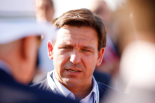 Thống đốc Florida ra sắc lệnh ngăn quy định đeo khẩu trang bắt buộc ở trường