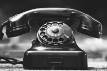 Người Mỹ đang mắc nợ và bầy kền kền đang liệng vòng quanh