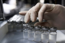 Brazil đình chỉ 12 triệu liều vaccine Sinovac của Trung Quốc