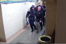 Người đàn ông Florida qua đời trong khi chờ xét xử các tội danh về vụ xâm phạm Điện Capitol