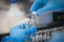 Một đánh giá khoa học về cách giải quyết COVID-19 của Giới chức Y tế