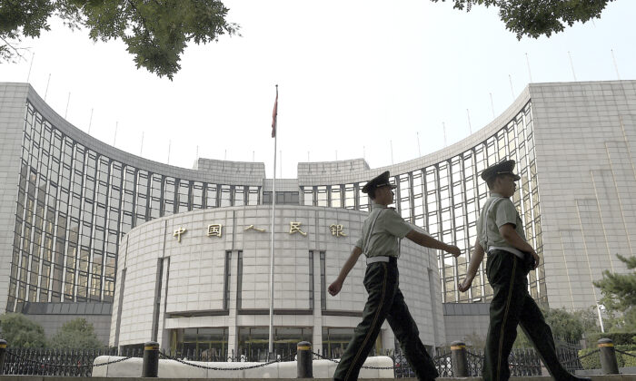 Nợ chồng lên nợ: Bắc Kinh phát hành thêm trái phiếu trong bối cảnh kinh tế suy thoái
