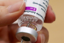 EU liệt kê rối loạn thần kinh hiếm gặp là tác dụng phụ của vaccine COVID-19