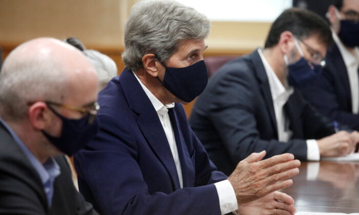 Đặc phái viên Khí hậu Hoa Kỳ Kerry thăm Trung Quốc để đàm phán về khí thải