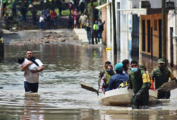 ảnh ngập lụt ở Mexico