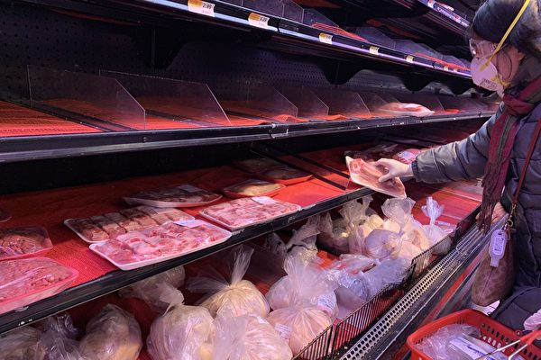 Một nghiên cứu phát hiện hơn 90% gà trong các siêu thị ở Hoa Kỳ có sọc trắng