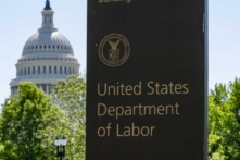 Hàng triệu người Mỹ sắp mất trợ cấp thất nghiệp trong đại dịch vào tuần tới, không có dấu hiệu gia hạn