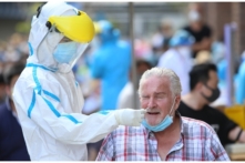 Việt Nam ngày 22/11: Hơn 10,300 ca nhiễm mới, 190 ca tử vong, Hà Nội phát sinh cụm dịch mới trong KCN, Sài Gòn không còn quận/huyện ‘vùng cam’