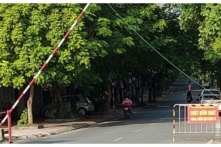 Tin Việt Nam ngày 6/9: Gần 12,500 ca mắc mới, hơn 300 ca tử vong, Thủ tướng yêu cầu thí điểm đón 2-3 triệu lượt khách quốc tế đến Phú Quốc, Đồng Nai cho hơn 1,000 công nhân DN ‘3 tại chỗ’ về địa phương, hàng triệu học sinh học trực tuyến sẽ bị ảnh hưởng, bão Conson gần Biển Đông