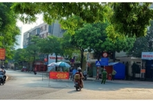 Tin Việt Nam ngày 7/9: Hà Nội tiếp tục dùng giấy đi đường mẫu cũ, Sài Gòn lắp thêm 100 camera đọc mã QR, shipper vẫn được test nhanh miễn phí