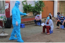 Tin Việt Nam ngày 18/9: Gần 9,400 ca mắc mới, 220 ca tử vong, Tp HCM với 3 chiến lược điều trị COVID-19 giai đoạn mở cửa, Bình Dương thực hư với chuyện hơn 149,000 liều vaccine hết hạn, hơn 200 xe hàng nông sản, thủy sản ùn ứ ở đường biên