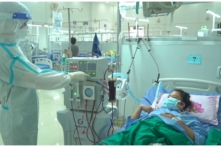 Tin Việt Nam ngày 19/9: Hơn 10,000 ca mắc mới, 233 ca tử vong, có 82,000 shipper Sài Gòn đăng ký hoạt động trong ngày, Hà Nội nới lỏng từng bước sau 21/9, tiếp tục duy trì 23 chốt kiểm soát cửa ngõ