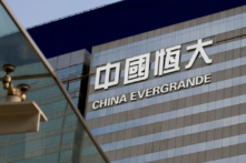 Tình trạng nợ nần của China Evergrande gia tăng áp lực tài chính lên các công ty cùng hạng
