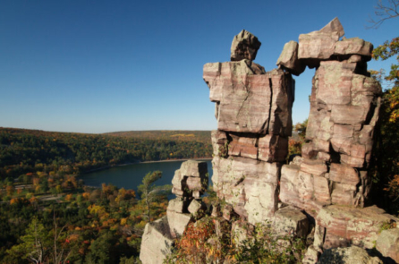 Đường mòn từ Kỷ Băng Hà ở Wisconsin tiết lộ câu chuyện về những tỷ lệ địa chất khổng lồ