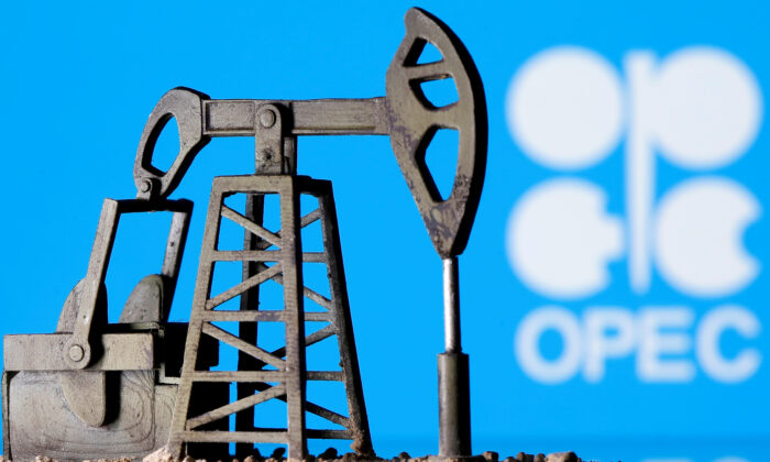 OPEC+ đồng ý tăng cường sản xuất để bù đắp sự sụt giảm sản lượng dầu của Nga