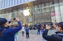 Công ty AI Trung Quốc tìm cách chặn Apple bán iPhone trước thềm ra mắt thiết bị mới