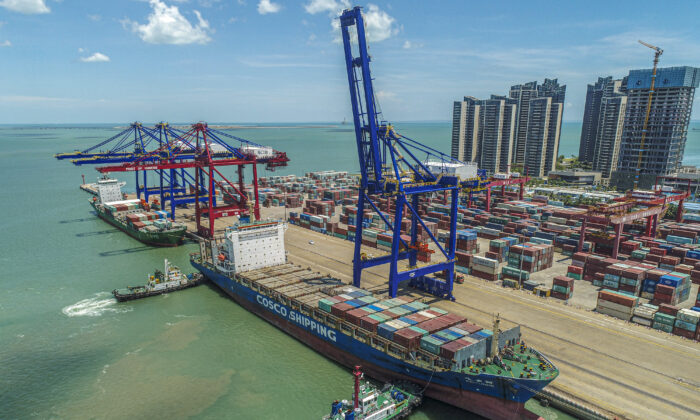 Các chuyên gia: Nỗ lực thống trị các cảng vận chuyển toàn cầu của Trung Quốc đặt ra rủi ro an ninh