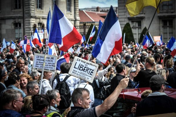 Pháp cấm du lịch từ mỹ