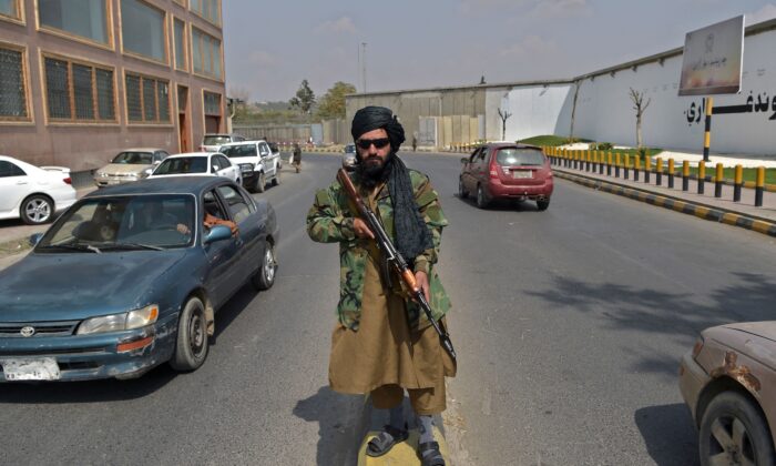 Các nhân chứng: Taliban treo 4 thi thể tại quảng trường công cộng ở miền tây Afghanistan