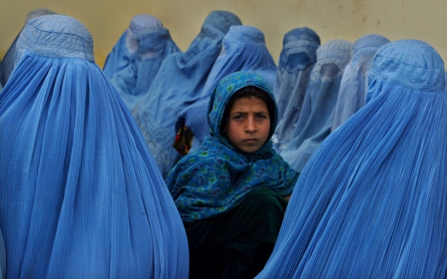 Lời hứa mong manh của Taliban hung bạo về tôn giáo và các quyền của phụ nữ