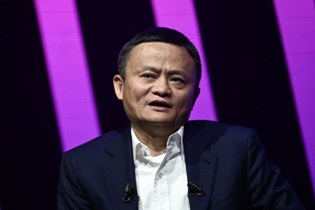 Cổ phiếu Alibaba mất 344 tỷ USD trong một năm do vụ xóa sổ mang tính lịch sử