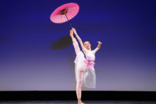 Hoàng Duyệt, nghệ sĩ múa đạt Giải Vàng: ‘Tôi muốn họ thấy được sự tuyệt mỹ của Múa Cổ điển Trung Hoa’