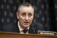 Cuộc họp kín của lưỡng đảng phản đối việc liên kết các dự luật về ngân sách, cơ sở hạ tầng