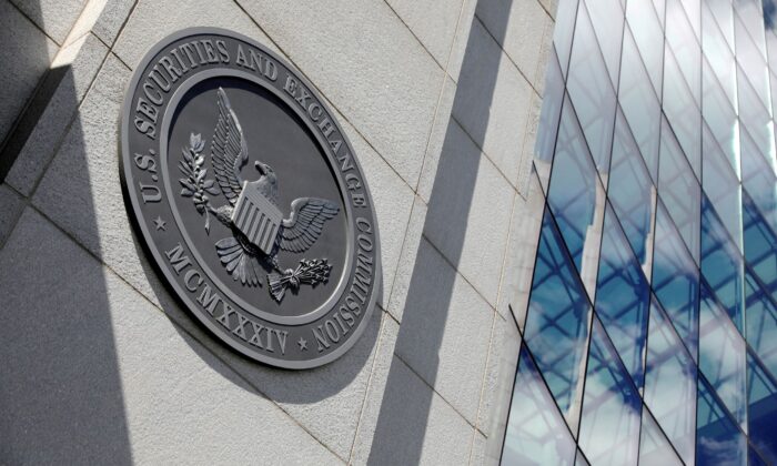 SEC hoàn thiện quy định loại các công ty khỏi sàn giao dịch
