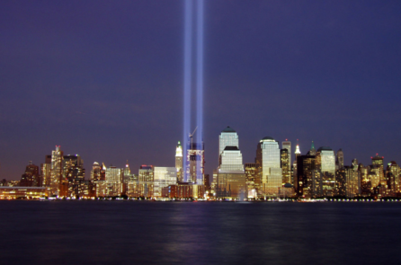 Tòa Tháp đôi không làm Mỹ sụp đổ, mà bởi kẻ khủng bố vô hình