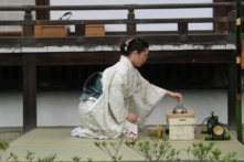 Tiếp đón khách khứa theo tinh thần Wabi-sabi