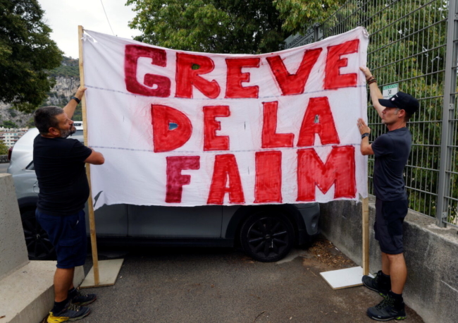 Pháp: Hàng ngàn nhân viên y tế bị sa thải vì lệnh bắt buộc chích ngừa