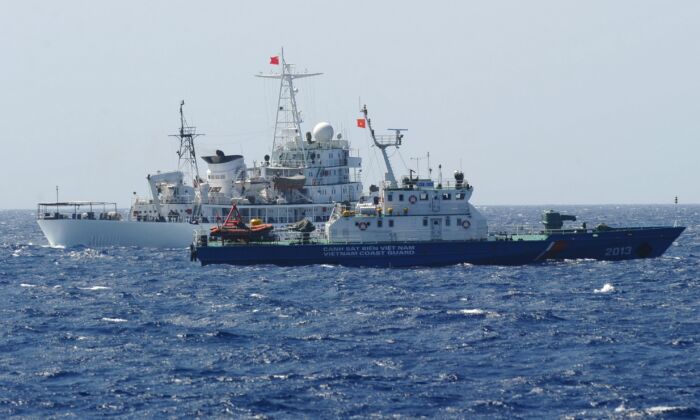 Trung Quốc tuyên bố các tàu nước ngoài phải khai báo danh tính ở các vùng biển tranh chấp