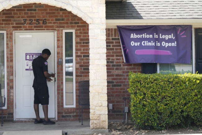 24 Tổng chưởng lý thuộc Đảng Dân Chủ ủng hộ Tổng thống Biden ngăn chặn đạo luật phá thai ở Texas