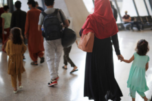 Năm người Afghanistan bay đến Hoa Kỳ được chẩn đoán mắc bệnh sởi