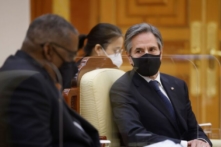 Ngoại trưởng và Bộ trưởng Quốc phòng Hoa Kỳ đến thăm vùng Vịnh để giải quyết căng thẳng hậu chiến tranh