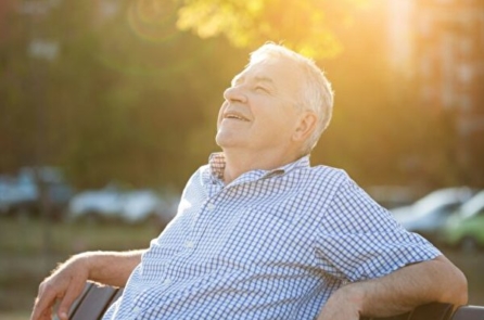 Nghiên cứu: Ánh nắng mặt trời giúp chống lại bệnh trầm cảm