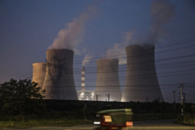 Trung Quốc cắt điện hàng loạt vì không tìm được nguồn than