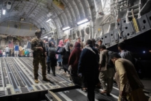 CDC: Người Afghanistan đến Hoa Kỳ bị nhiễm bệnh sởi, lao và sốt rét