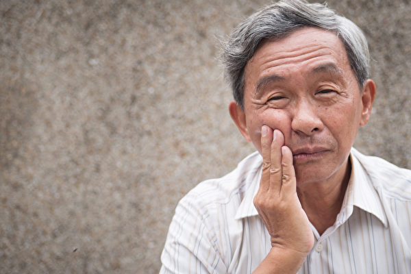 Đông Y: Nhổ răng sẽ làm lung lay thận khí