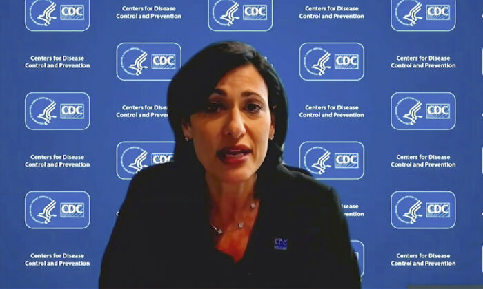 Giám đốc CDC: CDC tạm thời sẽ không thay đổi định nghĩa về ‘chích ngừa đầy đủ’