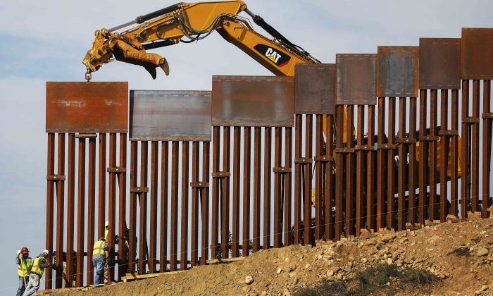 Tổng Chưởng lý Texas, Missouri đệ đơn kiện chính phủ TT Biden để tiếp tục xây dựng bức tường biên giới