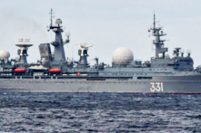 Các tàu hải quân của Trung Quốc và Nga cùng đi qua eo biển Nhật Bản