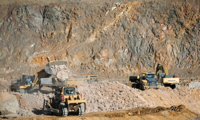 Ngũ Giác Đài cho biết, Hoa Kỳ cần thêm mỏ để thúc đẩy chuỗi cung ứng đất hiếm