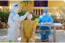 Tin Việt Nam ngày 14/10: Hơn 4,000 ca mắc mới, 81 ca tử vong, Bộ Y tế chấp thuận chích vaccine COVID-19 cho trẻ 12-17 tuổi